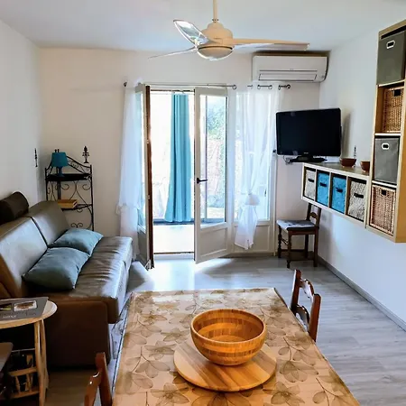 Well Equipped With Terrace *