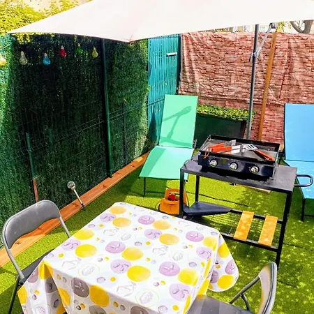 Well Equipped With Terrace *